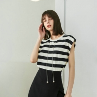 艾丽哲女装 夏日T恤的多重时尚可能性