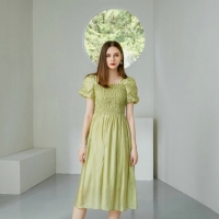 时尚穿搭 | 浅绿色的盛夏 一抹清新的时尚之风