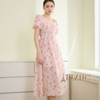 夏日衣橱精简指南：三种实用款型，轻松演绎高级感