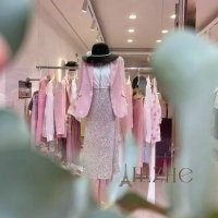 流量为王？服装店倒闭的真相