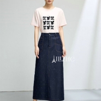 时尚穿搭 | 把夏日最基础的T恤穿出高级感！