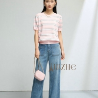 懒人福音！五分钟搞定夏日穿搭，清爽时髦两不误