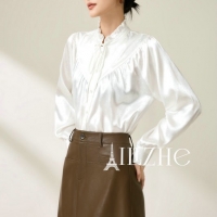 复古优雅通勤风：在办公室与法式浪漫撞个满怀