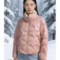 秋冬「粉」救计划：用这抹温柔，把冷硬季节过成棉花糖